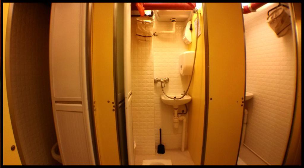 Suite,1247738443:JPEG