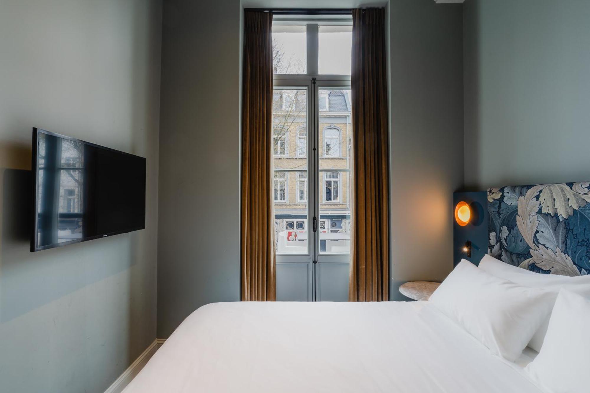 Small Double Room,1588334589:JPEG